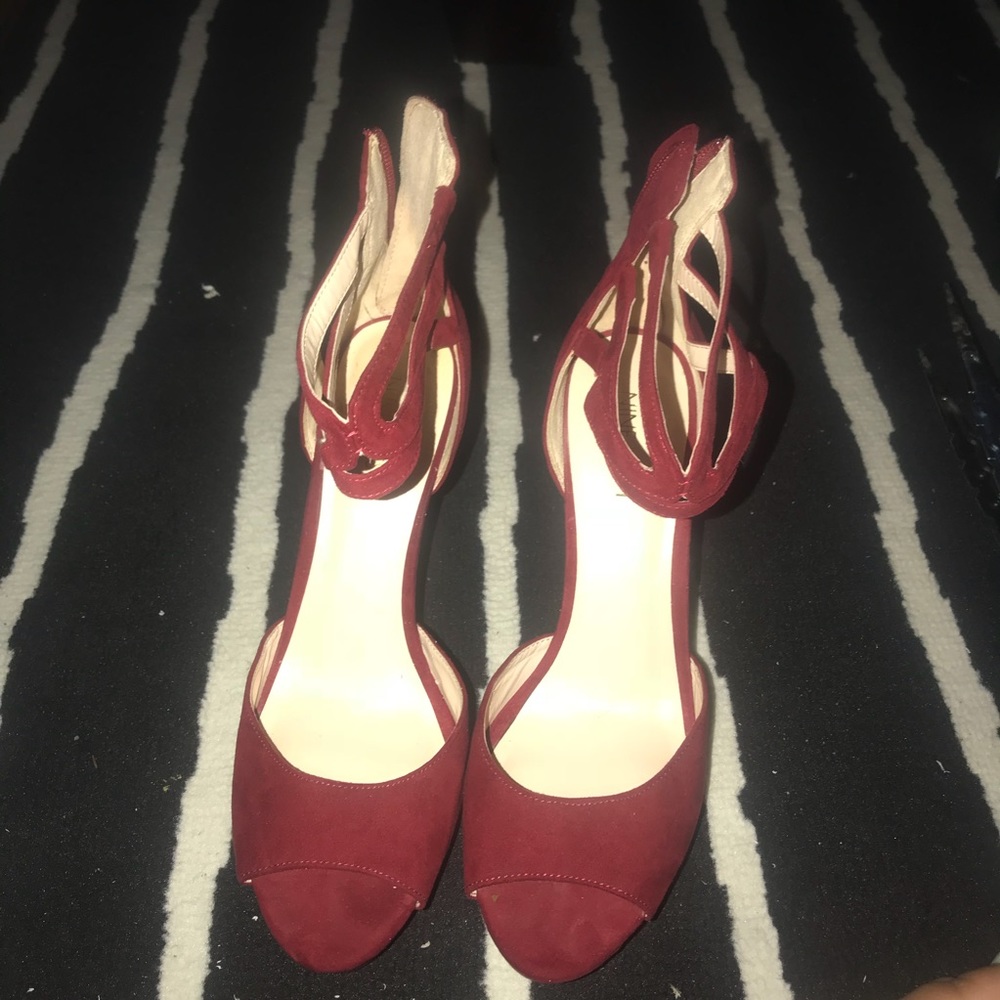 Nine West - Picture 3 of 5